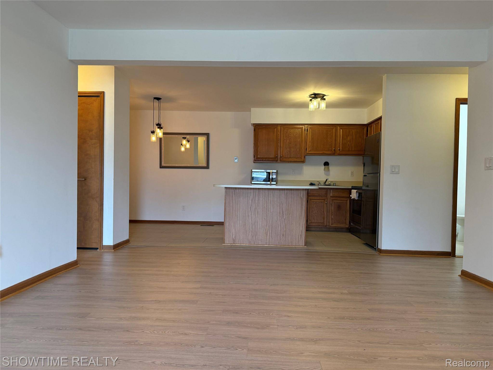 15356 Ashley CT, Macomb Township, MI 48044