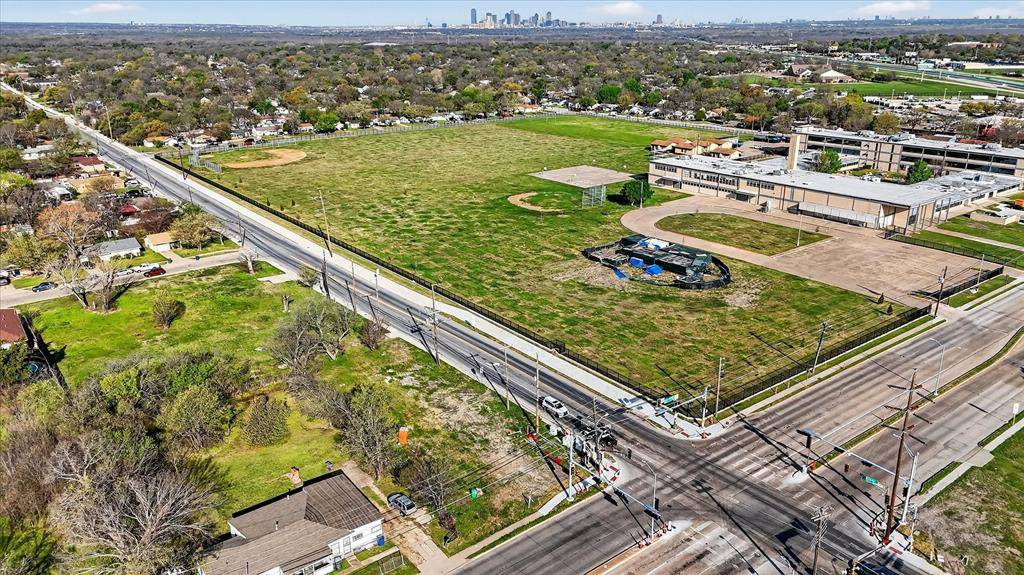 451 N Jim Miller Road, Dallas, TX 75217