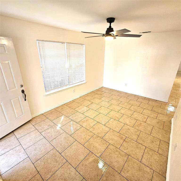 1810 Wiseman Avenue, Fort Worth, TX 76105