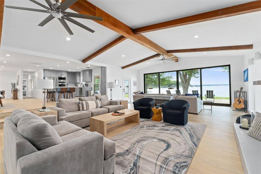 221 Edythe Dee Lane, Mabank, TX 75156