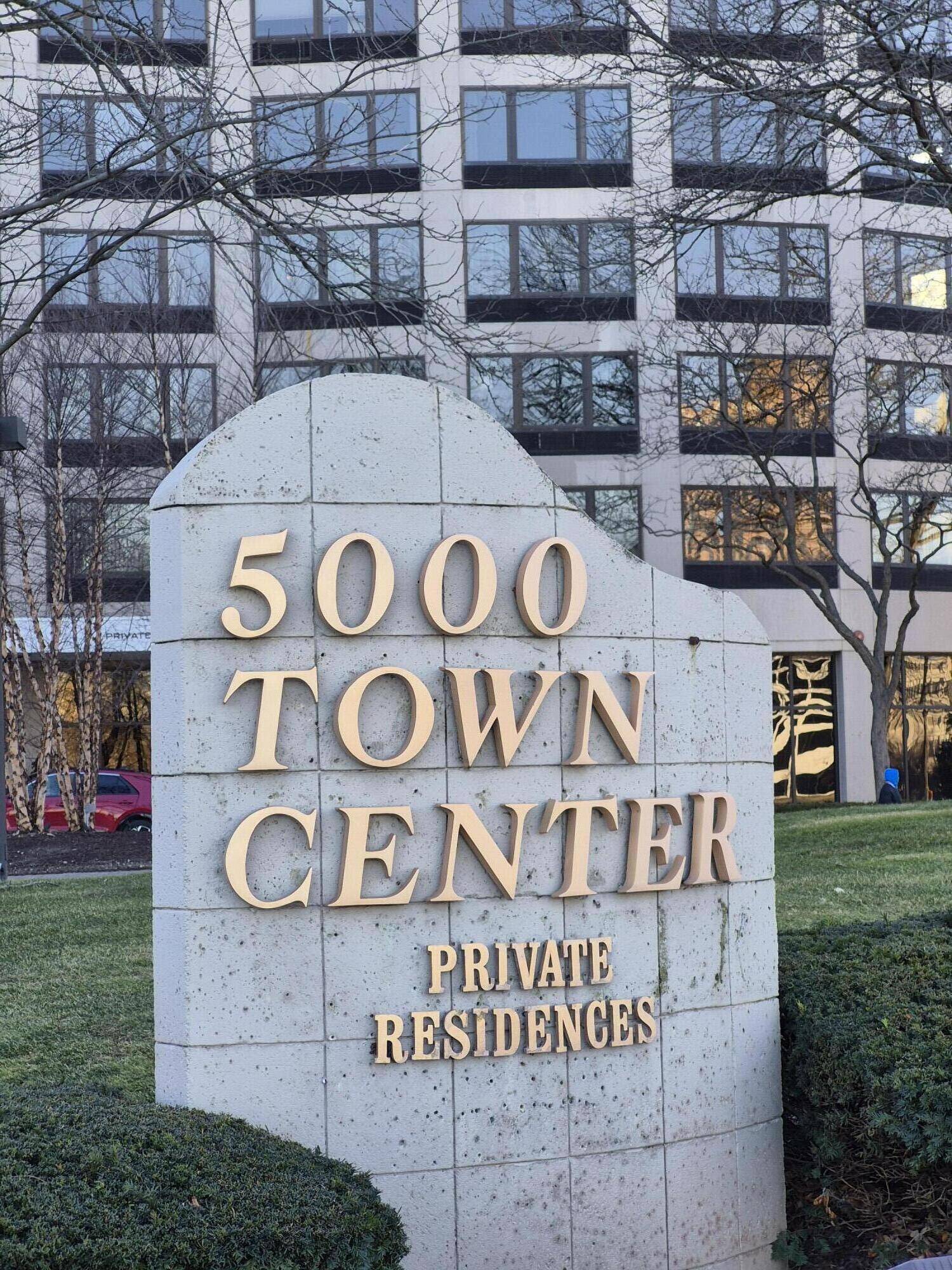 5000 S CIVIC Center DR W #Ste #1302, Southfield City, MI 48075