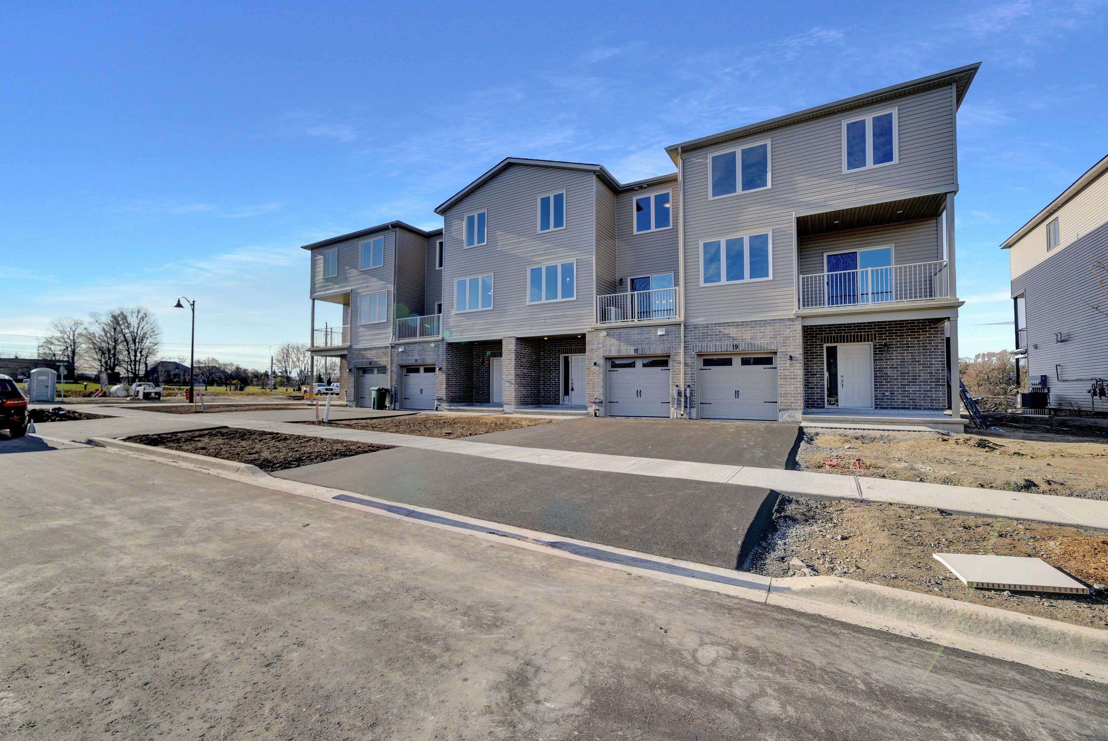 17 Markland AVE, Prince Edward County, ON K0K 2T0