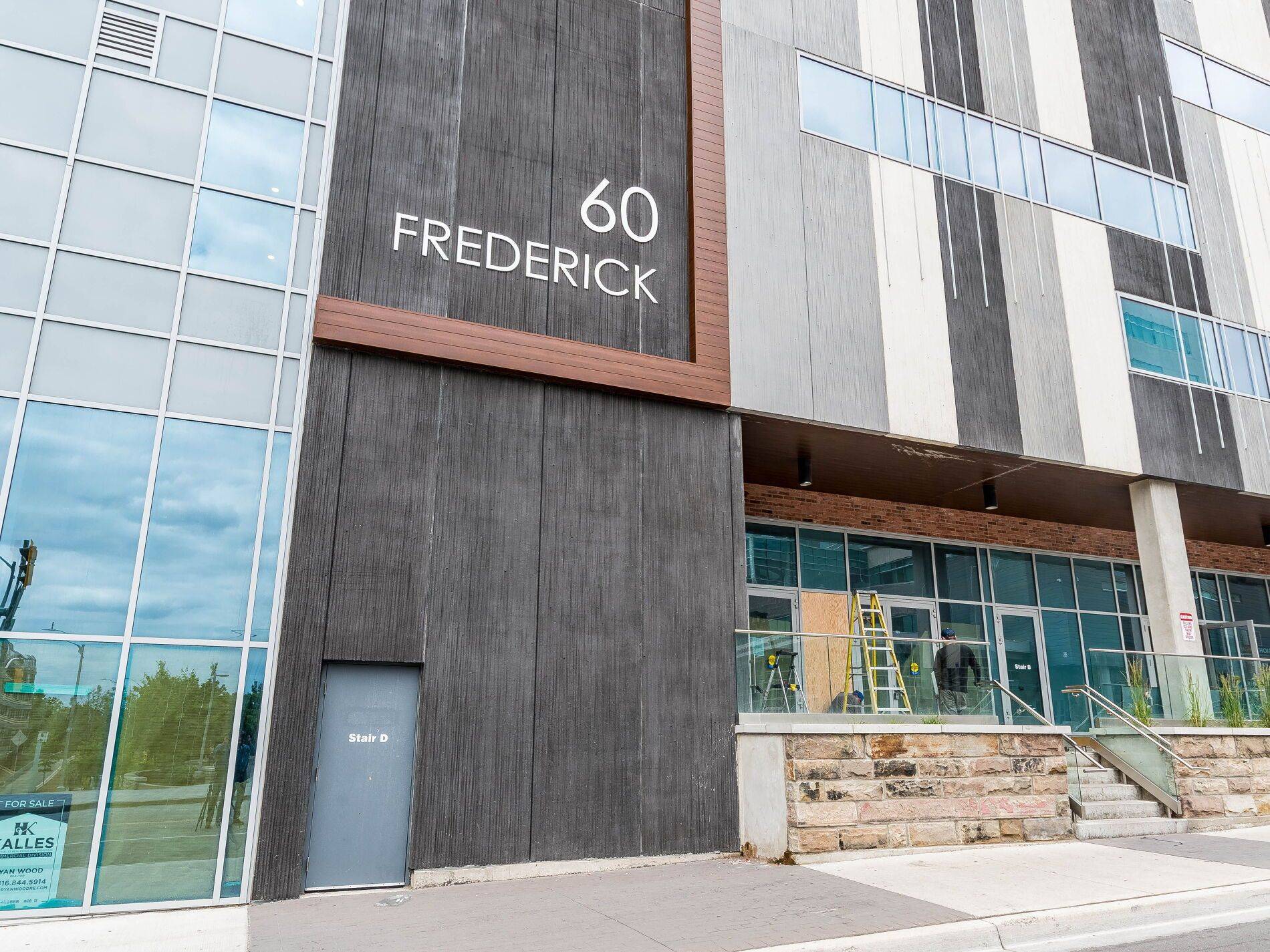 60 Frederick ST #1409, Kitchener, ON N2H 0C7