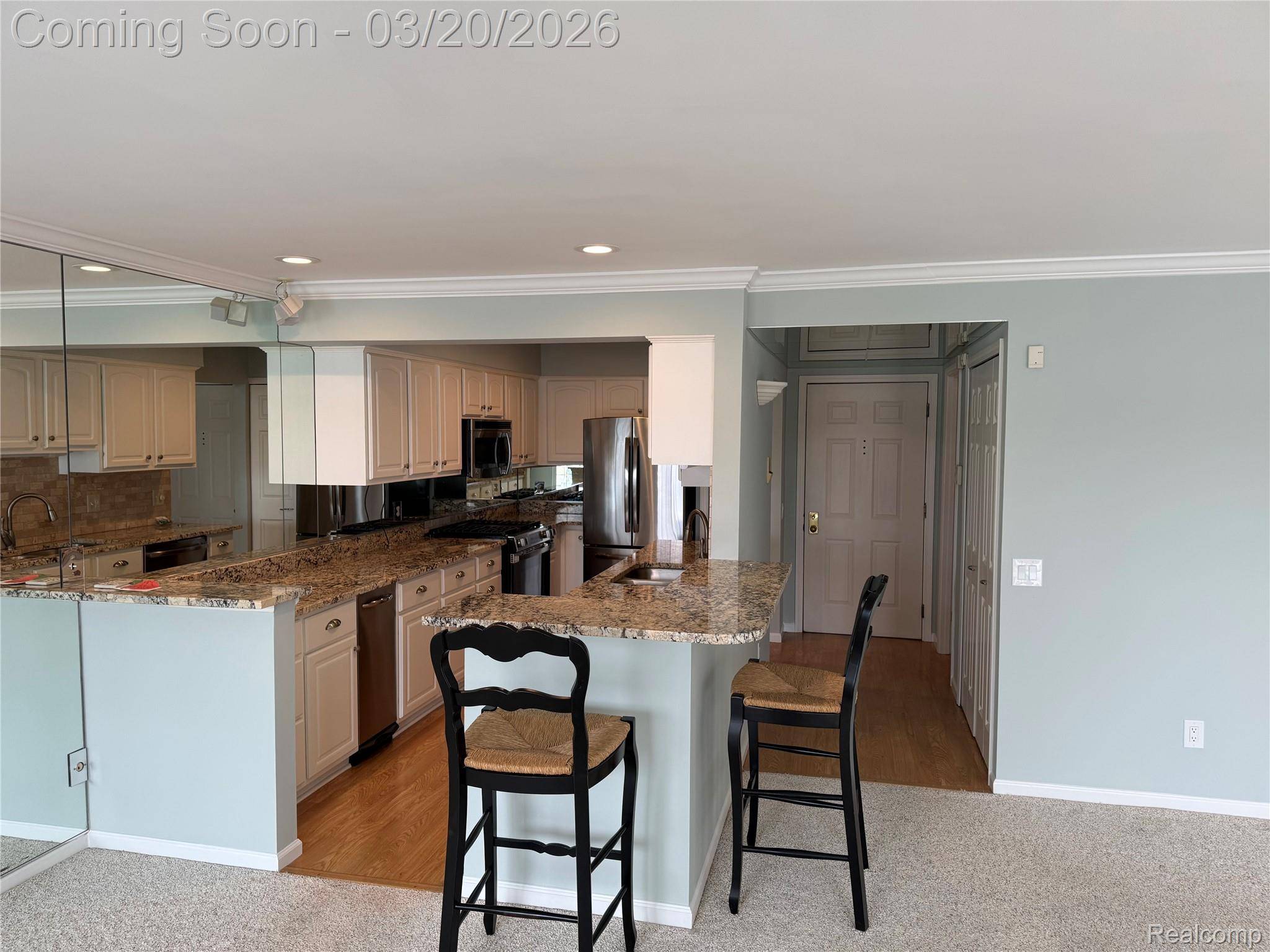 3553 Port Cove DR #34, Waterford Charter Township, MI 48328