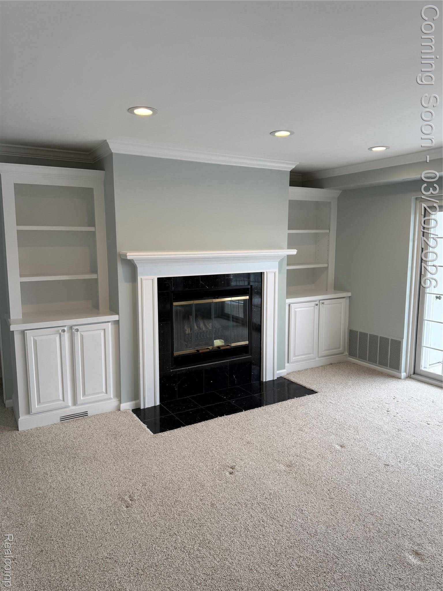 3553 Port Cove DR #34, Waterford Charter Township, MI 48328