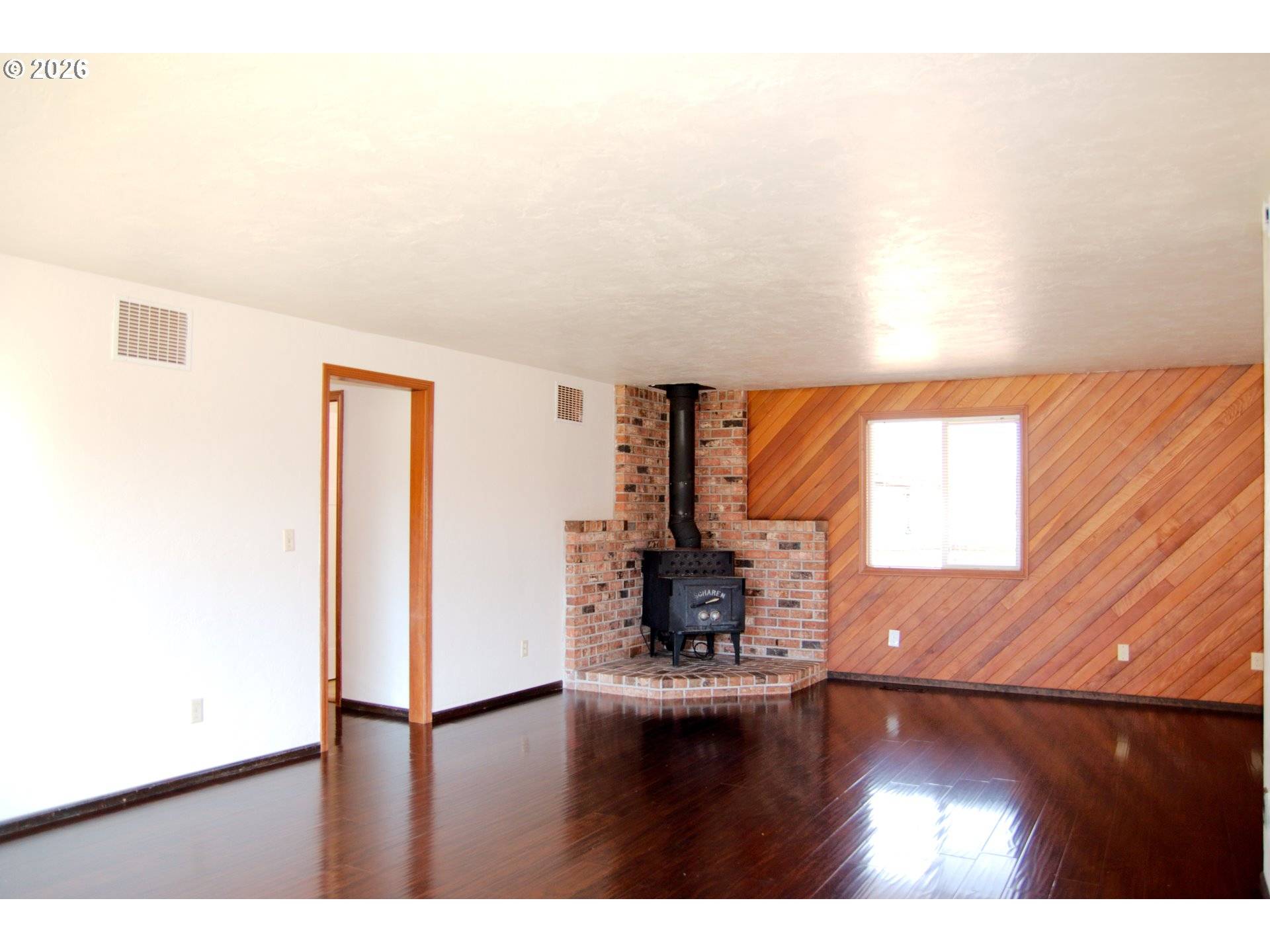 500 HAUSMAN AVE, Brownsville, OR 97327