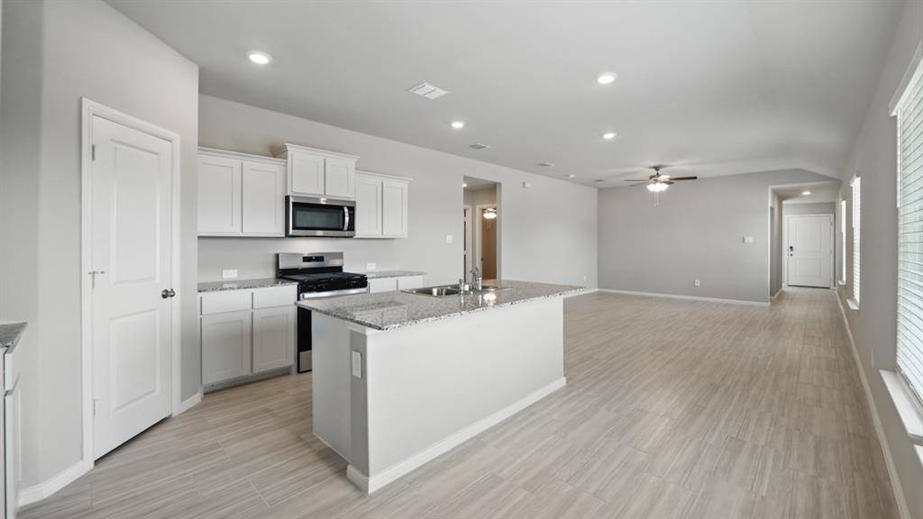 132 LILYWOOD Lane, Boyd, TX 76023