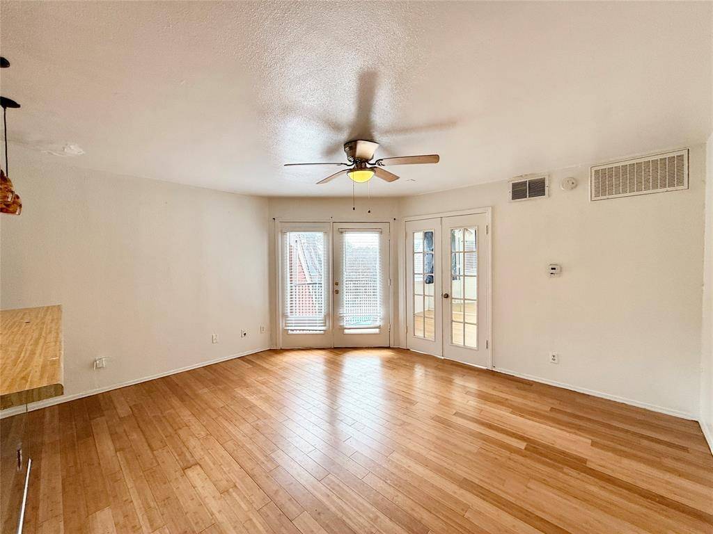 9839 Walnut Street #305, Dallas, TX 75243