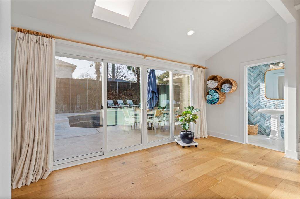 7211 Pleasant View Drive, Dallas, TX 75231