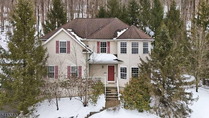 9 Poplar Ct, Allamuchy Twp., NJ 07840