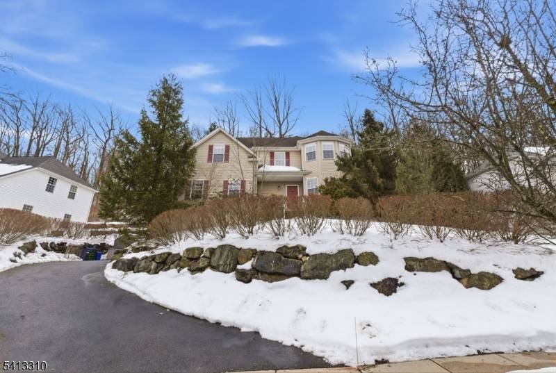 9 Poplar Ct, Allamuchy Twp., NJ 07840