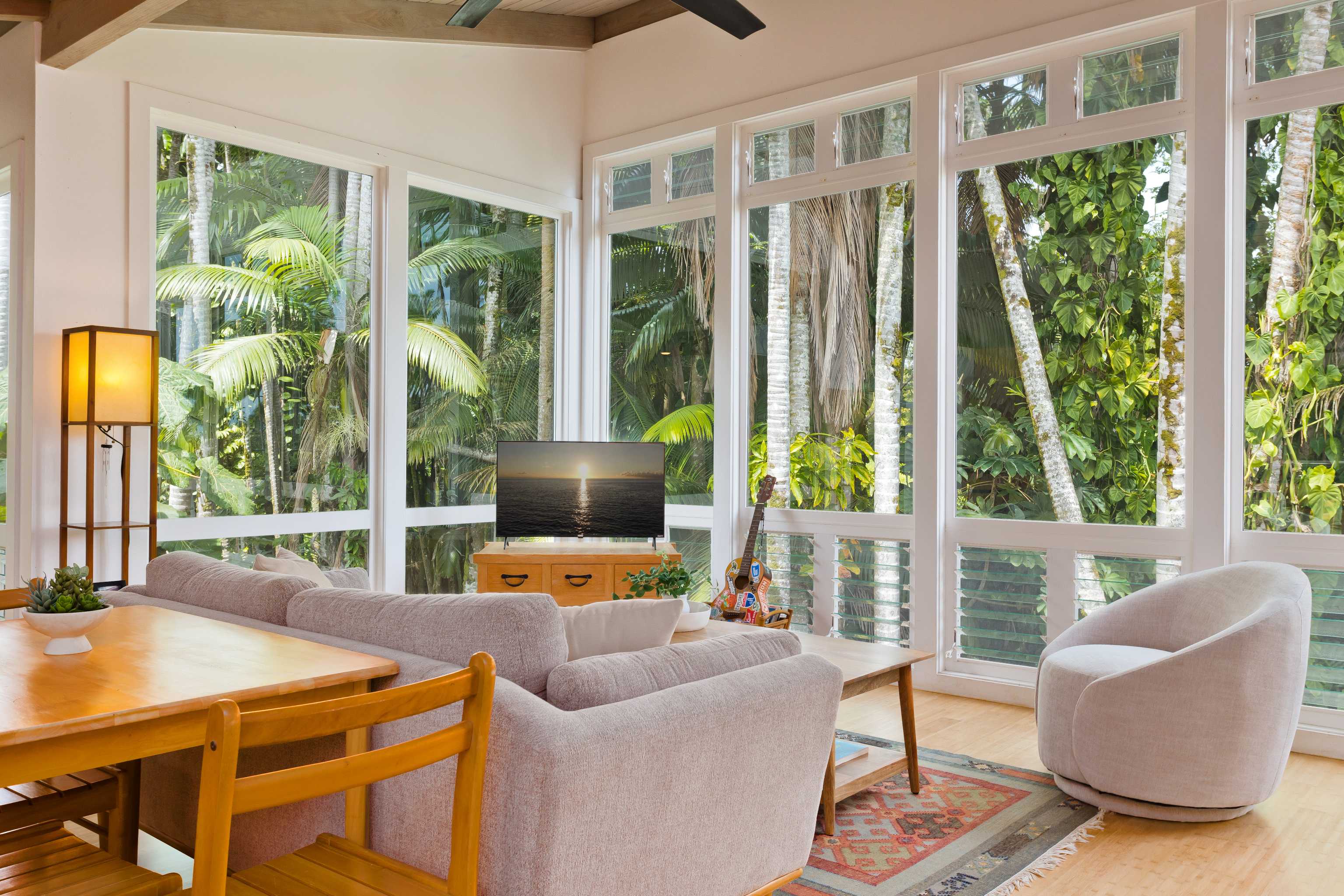 98 KAIWIKI RD, Hilo, HI 96720