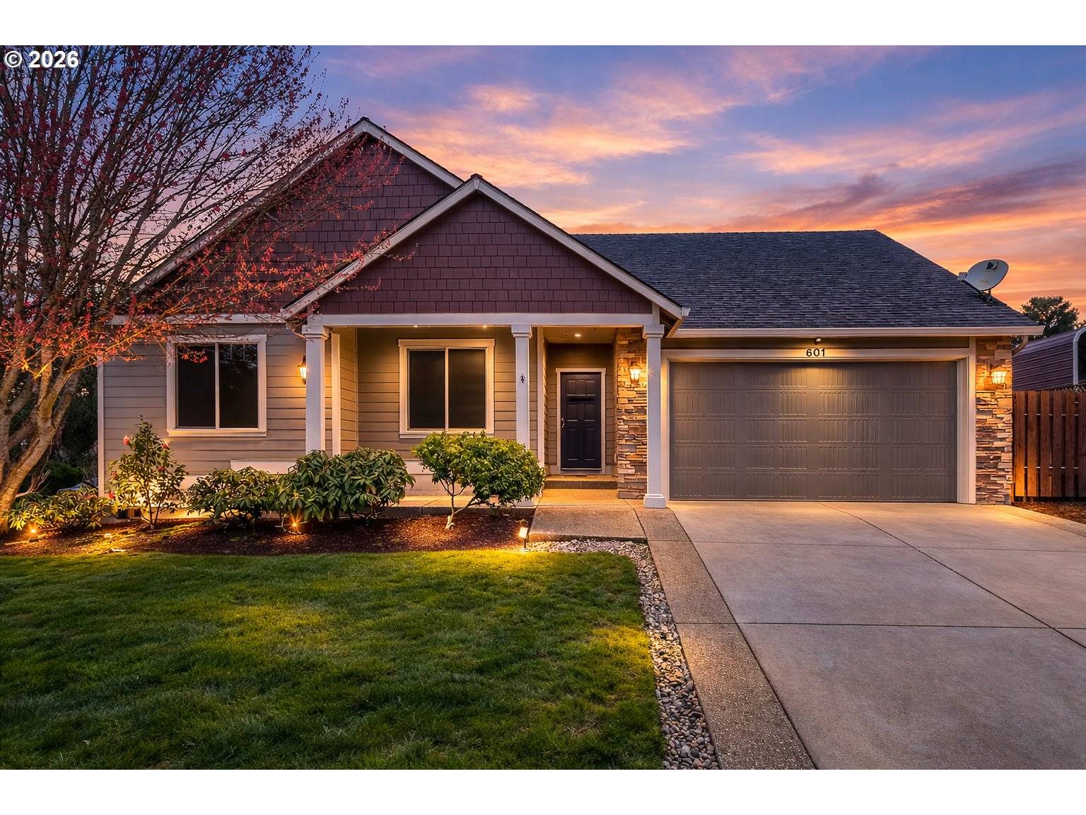 601 N 6TH ST, Carlton, OR 97111