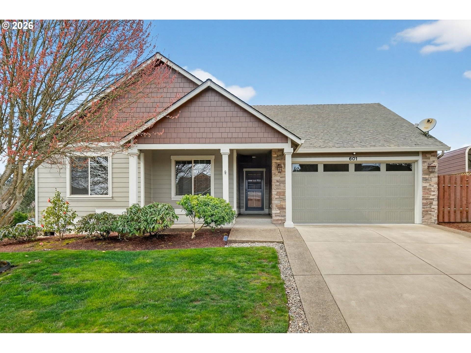 601 N 6TH ST, Carlton, OR 97111