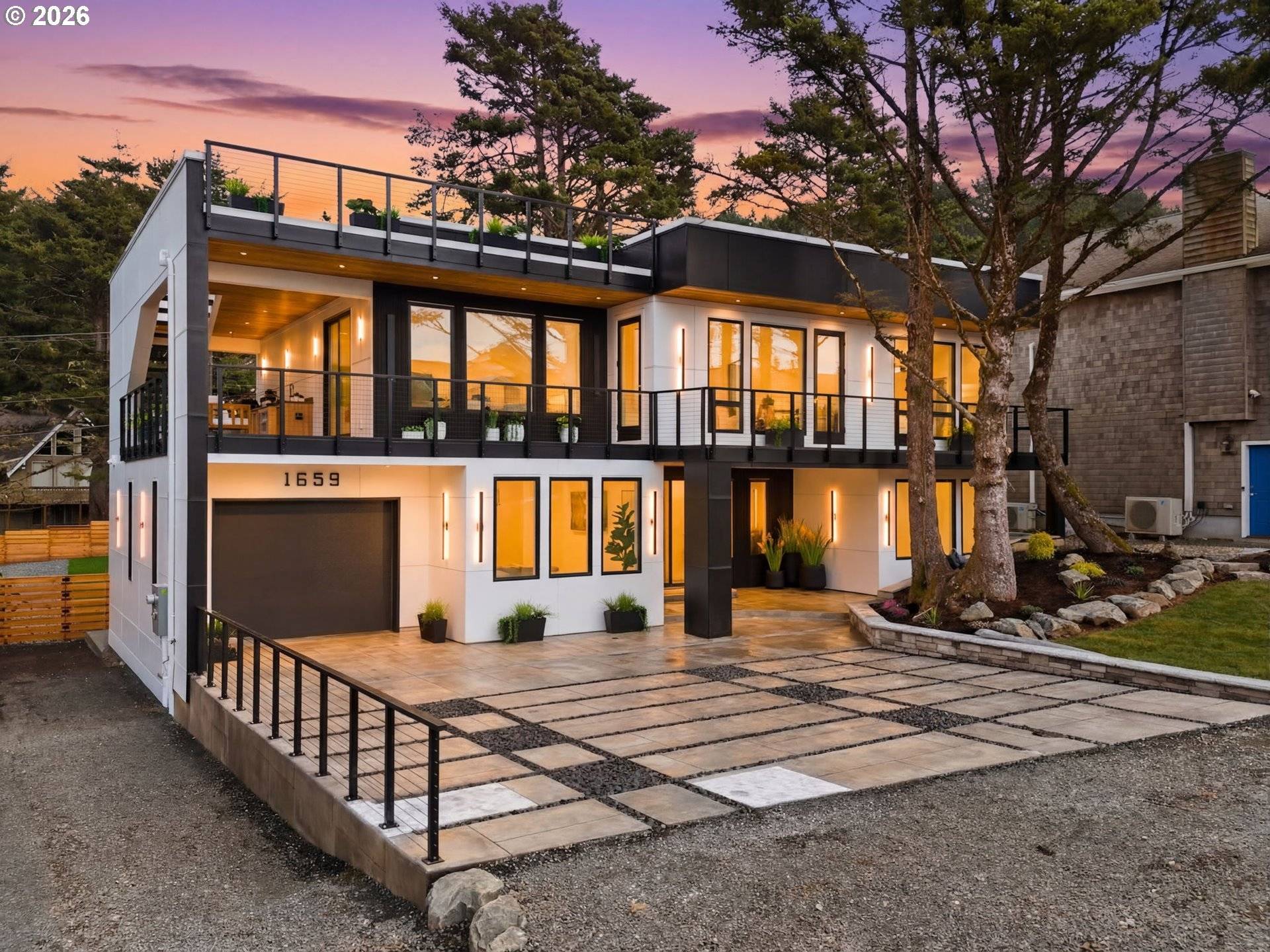 1659 Forest Lawn RD, Cannon Beach, OR 97110