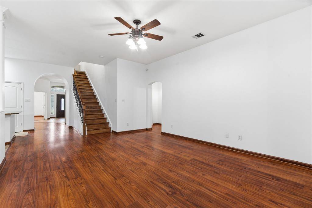 2930 Coteau Way, Dallas, TX 75227