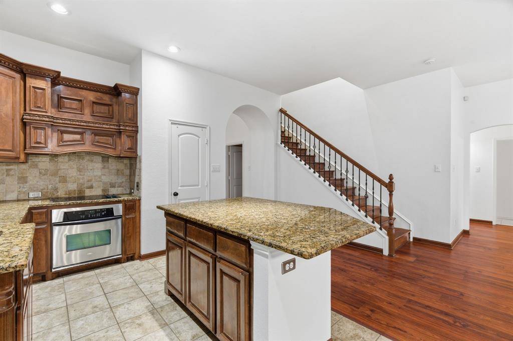 2930 Coteau Way, Dallas, TX 75227