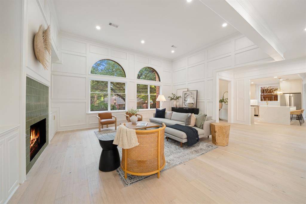 5809 Flintshire Lane, Dallas, TX 75252