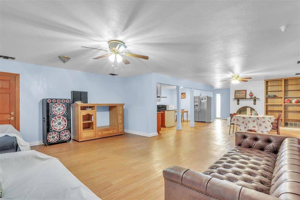 3226 Barnes Bridge Road, Dallas, TX 75228