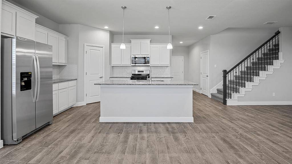 204 WINDMILL Drive, Rhome, TX 76078