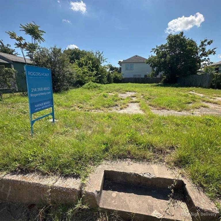 3104 Navaro Street, Dallas, TX 75212