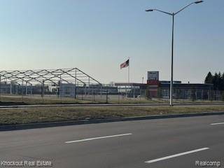 45258 Woodward AVE, Pontiac, MI 48341