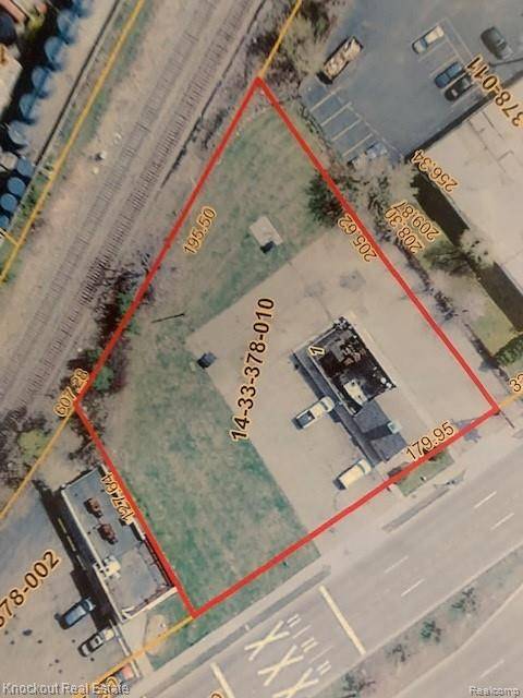 45258 Woodward AVE, Pontiac, MI 48341