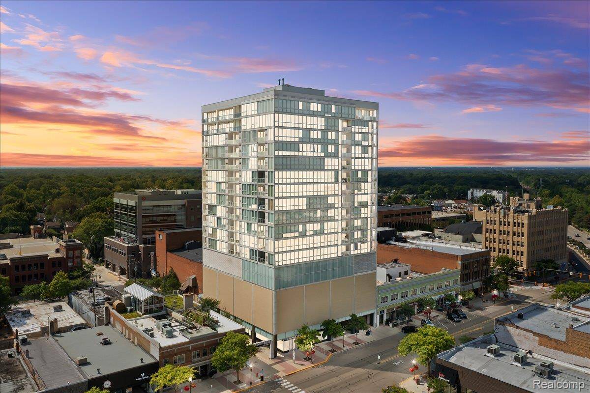 432 S Washington AVE #1506, Royal Oak, MI 48067