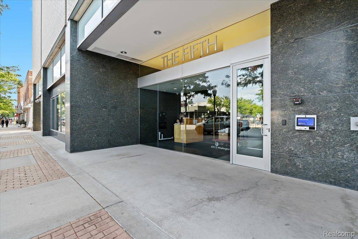 432 S Washington AVE #1506, Royal Oak, MI 48067