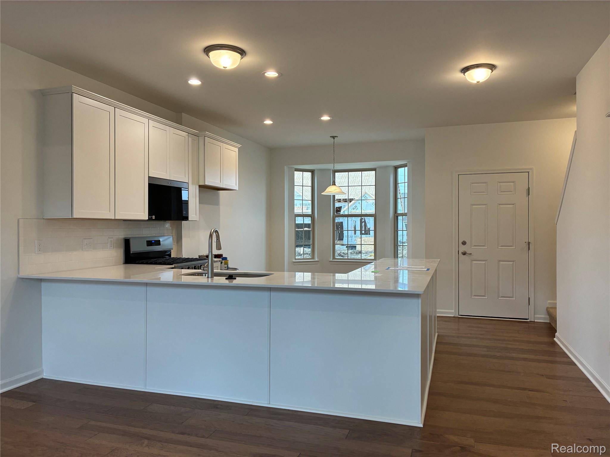 20803 Burn DR, Macomb Township, MI 48044