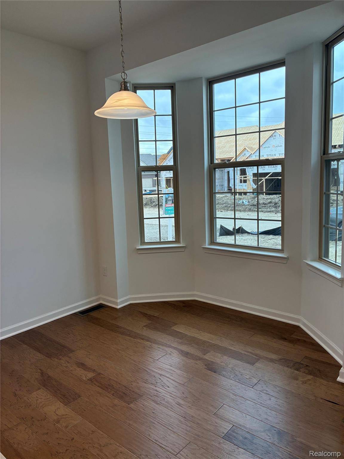 20803 Burn DR, Macomb Township, MI 48044