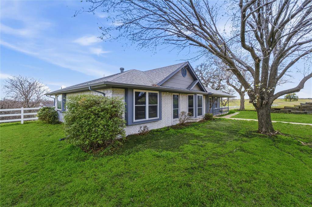 102 Dawn Circle, Weatherford, TX 76086