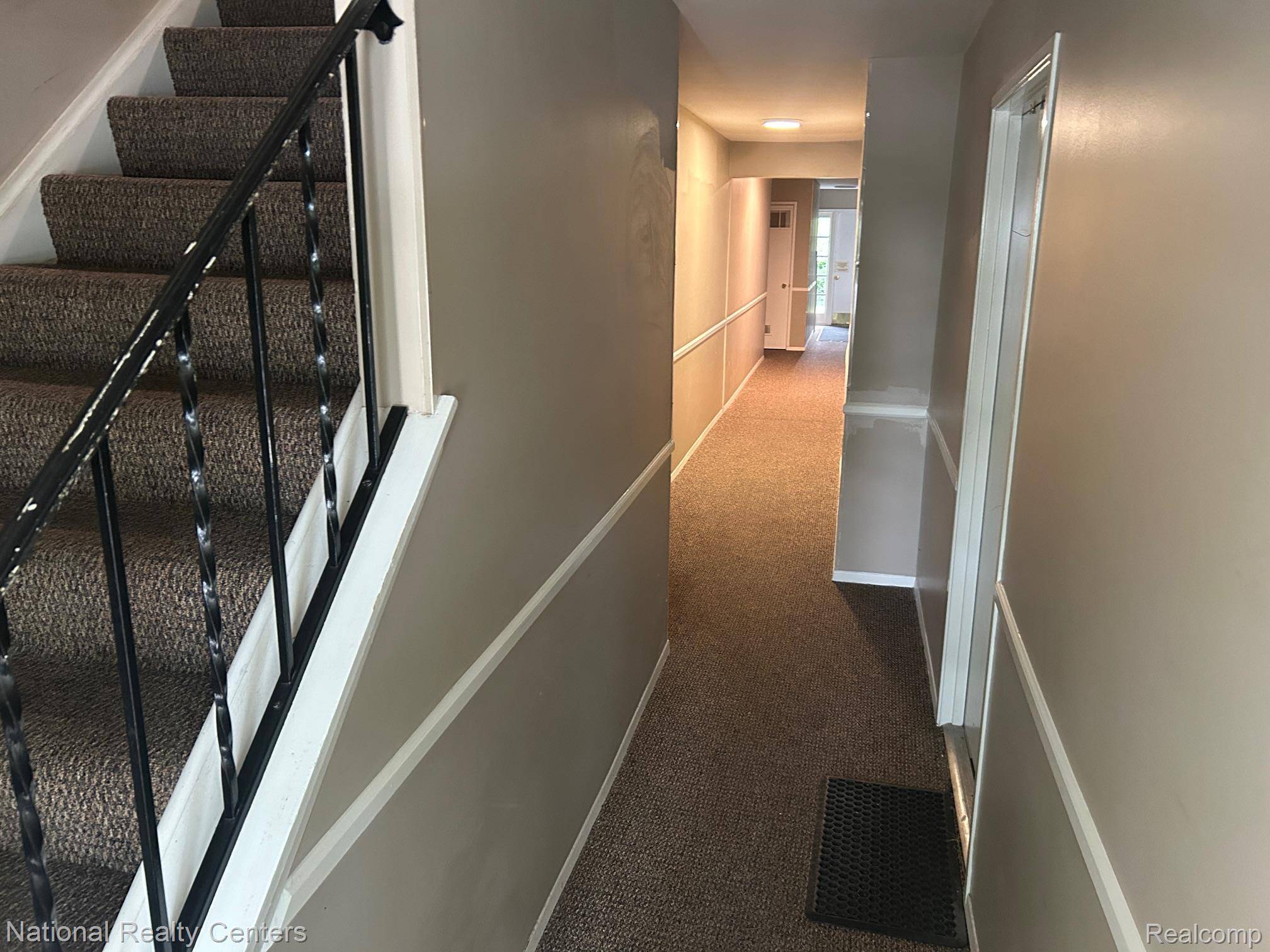 924 Chestnut Hill DR #A, Auburn Hills, MI 48326