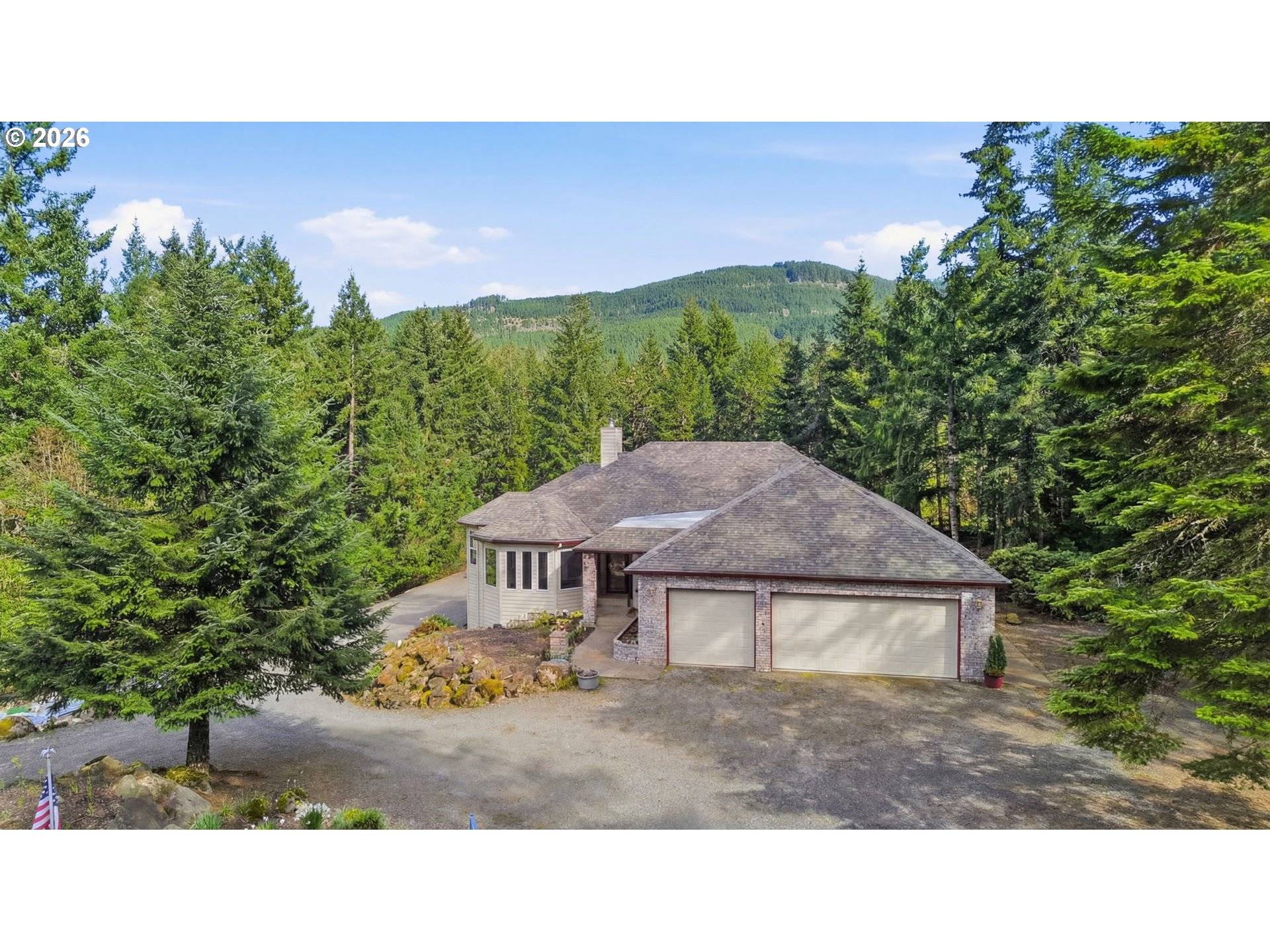 82155 BEAR CREEK RD, Creswell, OR 97426
