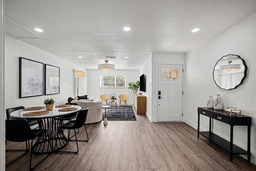 716 E Pecan Street #722, Hurst, TX 76053