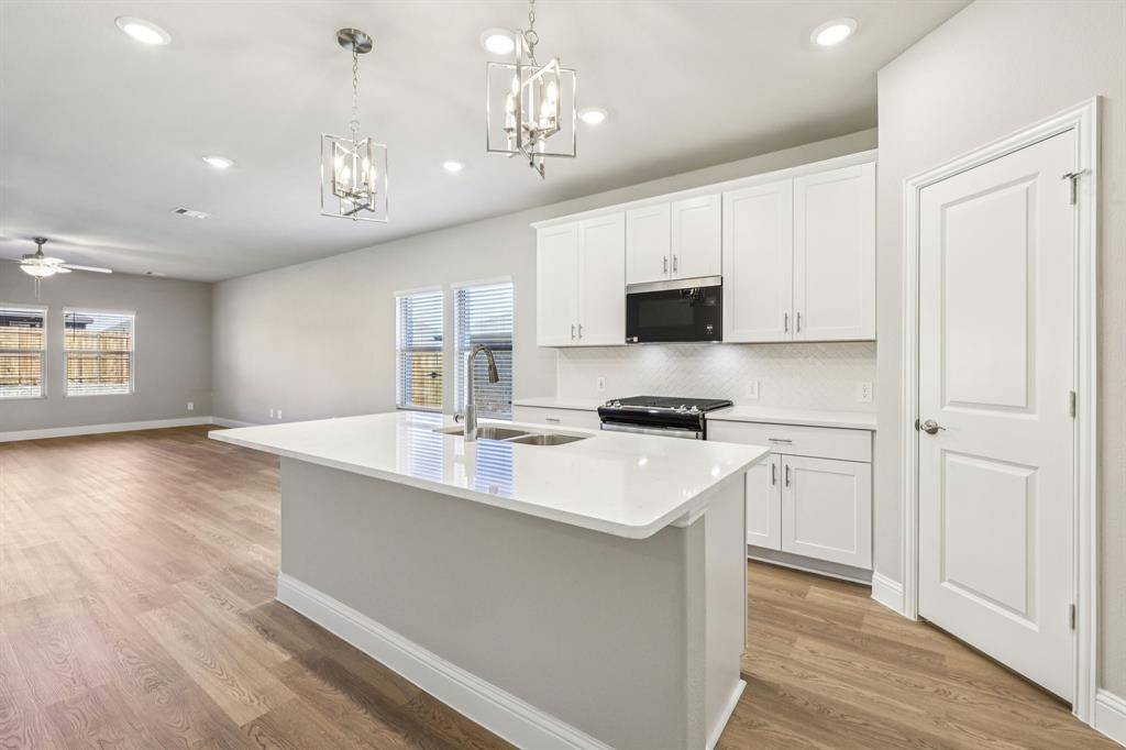 4011 Granbury Drive, Farmersville, TX 75442