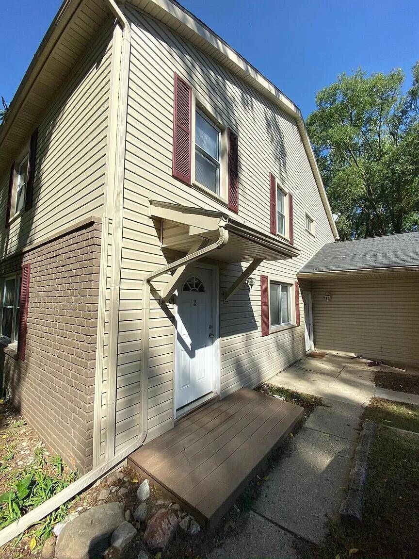 260 W Unadilla ST, Pinckney Vllg, MI 48169