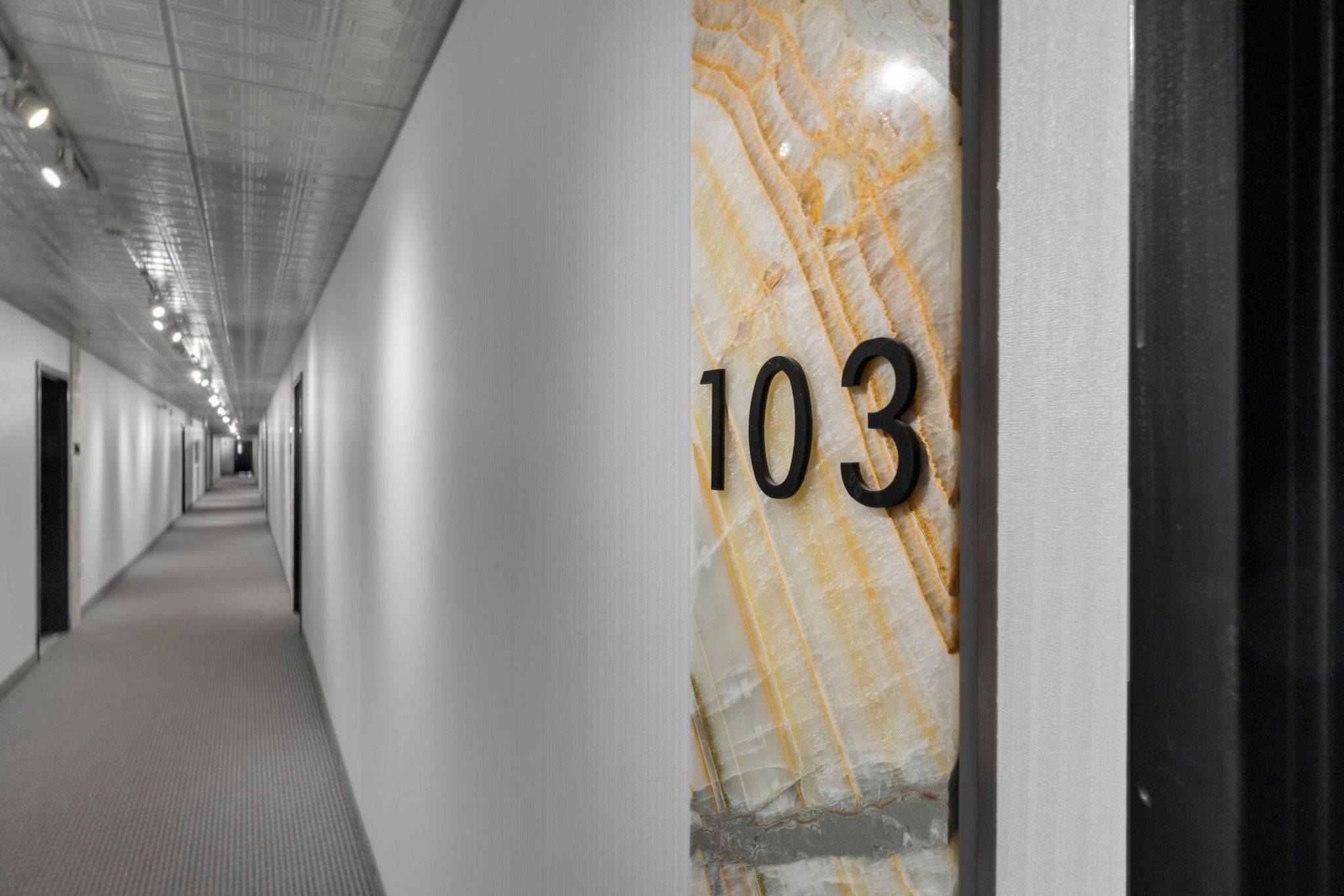 304 Essa RD #103, Barrie, ON L9J 0H4