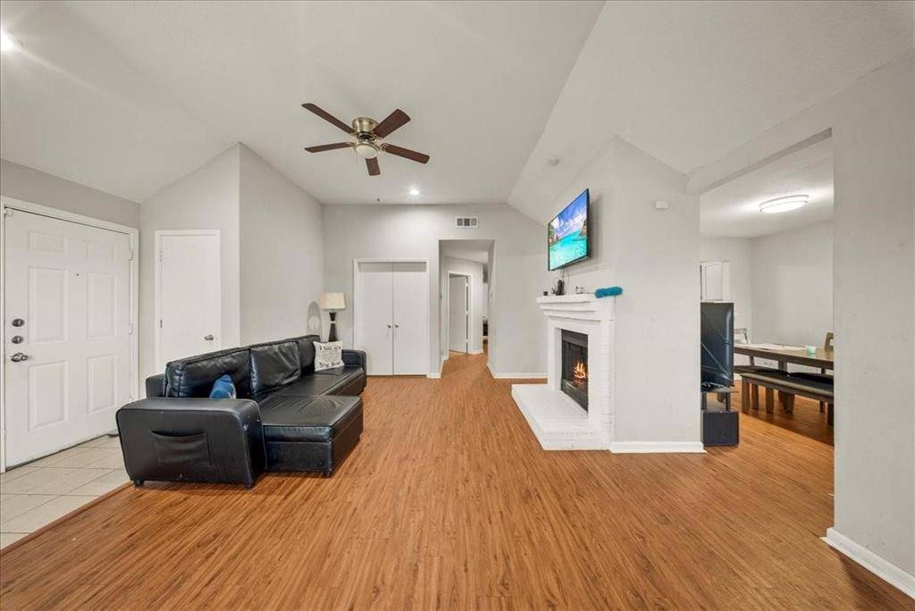 1700 Wheatfield Drive, Mesquite, TX 75149