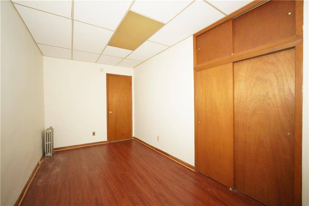 6031 67th AVE, Ridgewood, NY 11385