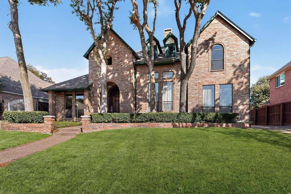 2115 Royal Dominion Court, Arlington, TX 76006