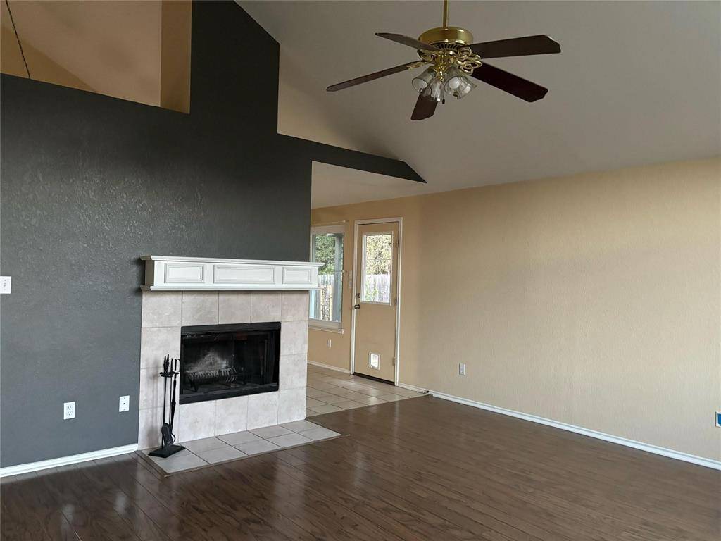 1210 Hidden Oaks Drive, Mansfield, TX 76063