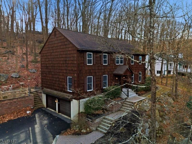 30 Cardinal Rd, Allamuchy Twp., NJ 07840