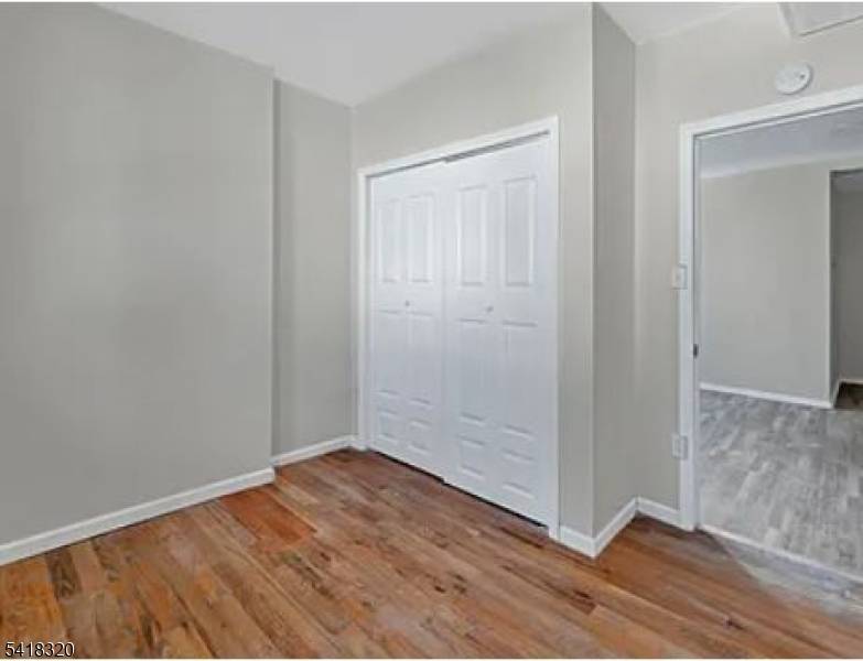 84 2Nd St #4, Elizabeth City, NJ 07206