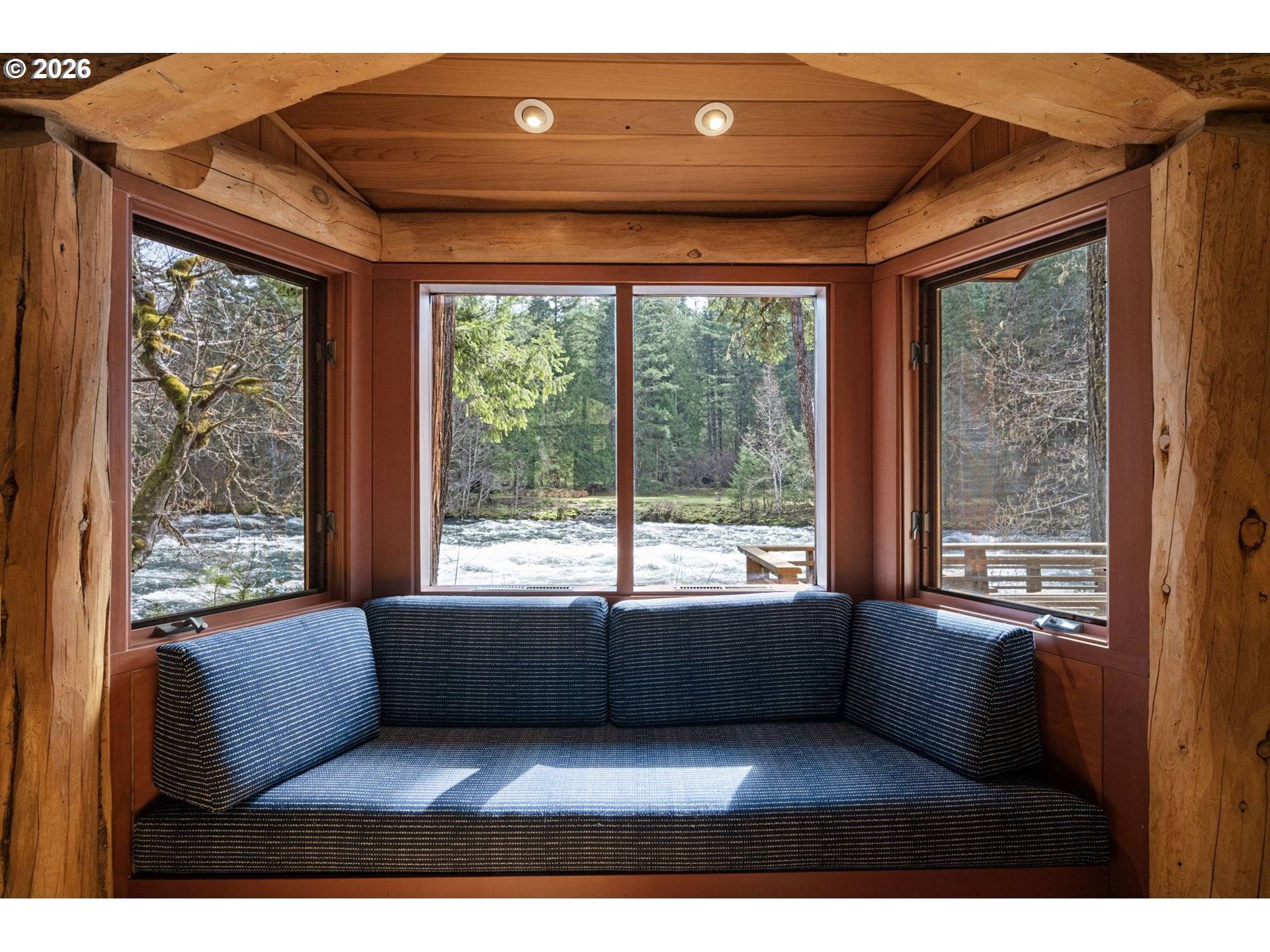 54850 MCKENZIE RIVER DR, Blue River, OR 97413