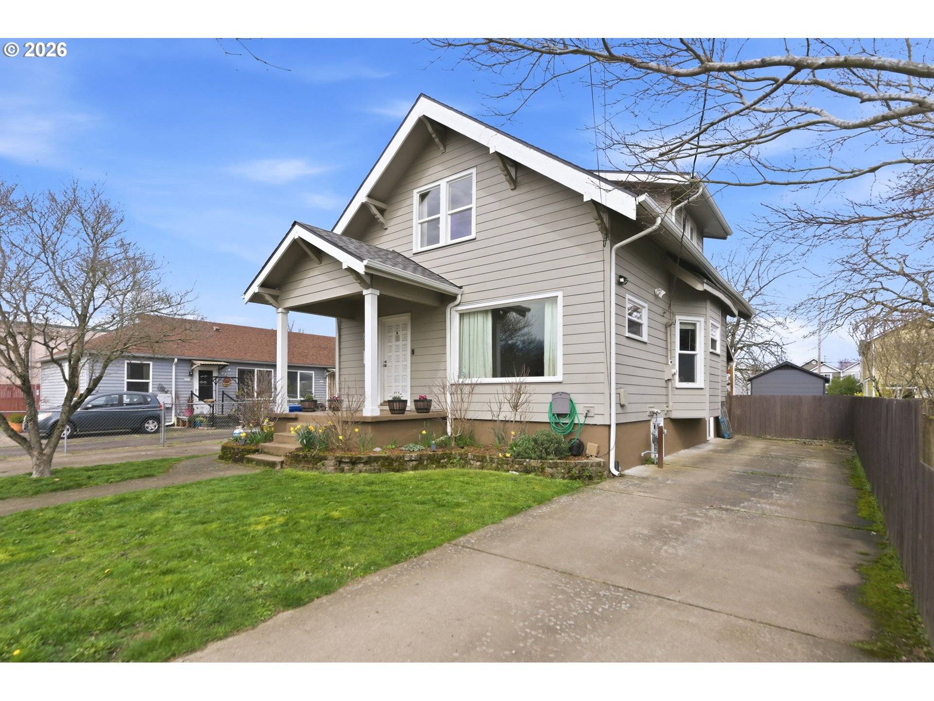 8243 NE HASSALO ST, Portland, OR 97220