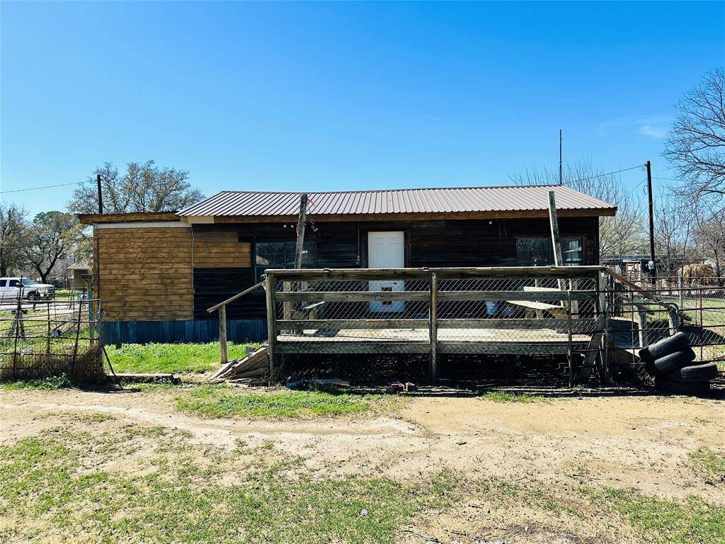 241 S Avenue B, Cross Plains, TX 76443