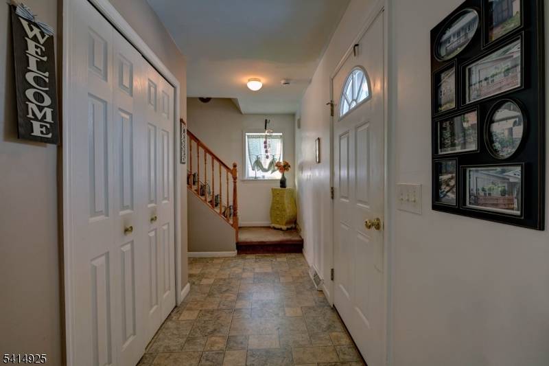 6 Hudson Ave, Jefferson Twp., NJ 07438