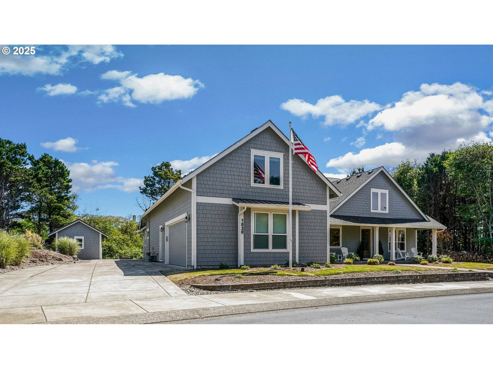 1830 NW 47TH ST, Lincoln City, OR 97367