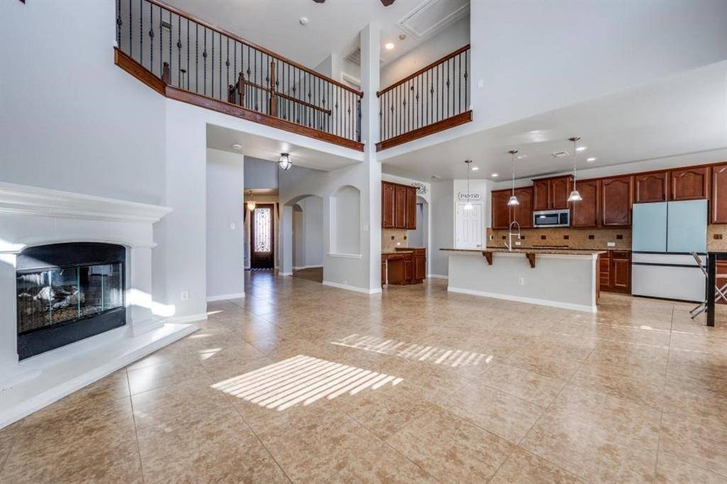 403 Sodbury Court, Roanoke, TX 76262